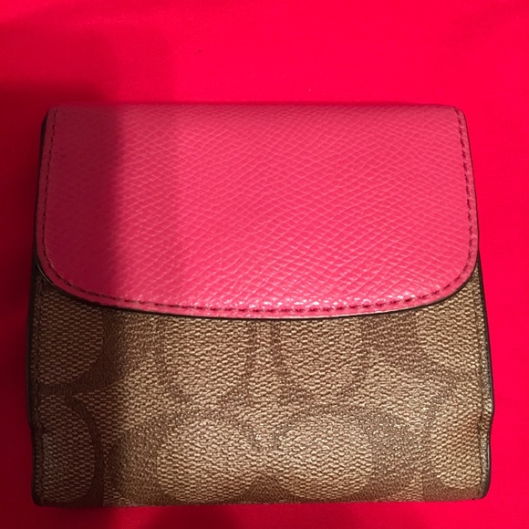 Wallet - Picture 2 of 5